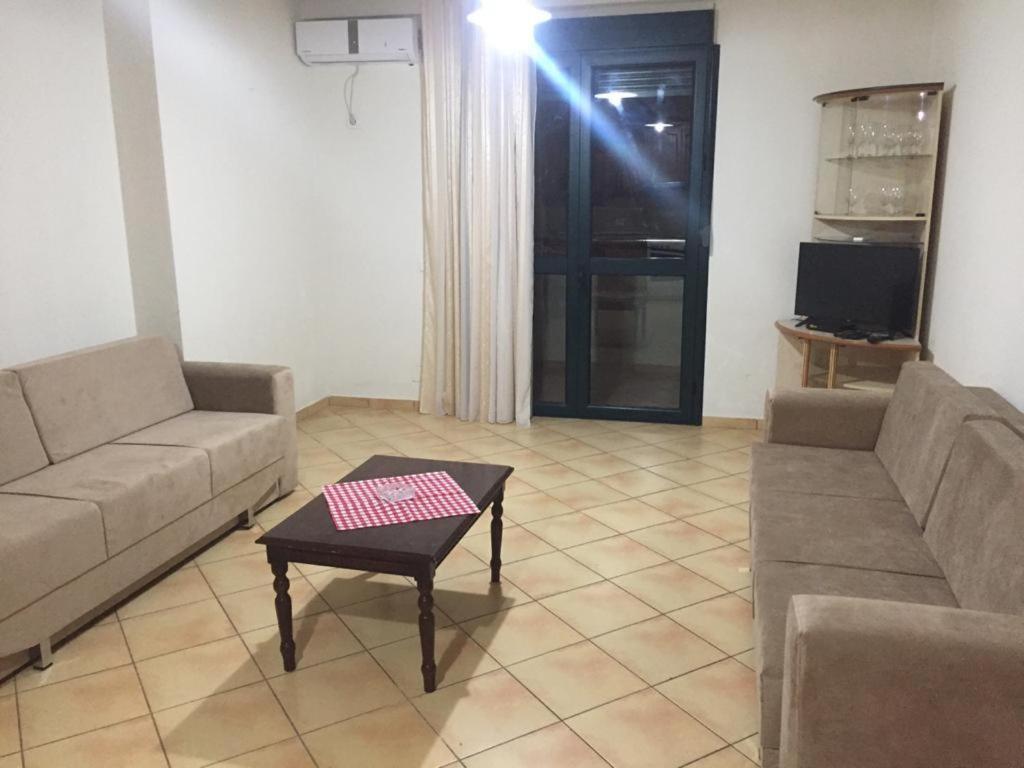 Seaside Apartment Vlorë Exterior foto